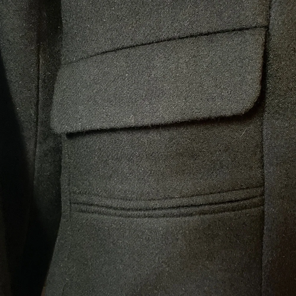 Sundance Rosette Highland Black Wool Blend Button Up
Elbow Patch Blazer Size 4. - Picture 5 of 11